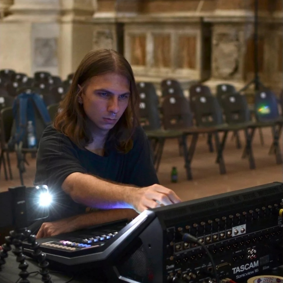 Regia
              del suono.